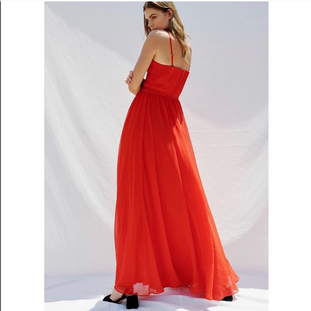 Fame And Partners Pleated Maxi Dress - Picture 4 of 7